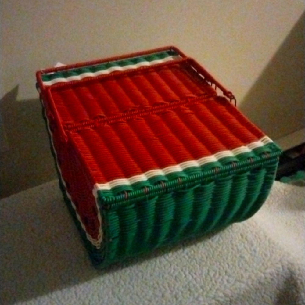 Picnic basket